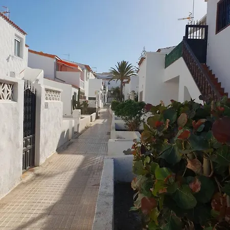 شقة Modern In Shared Pool 65 M² طوستا ديل سيلونثيو