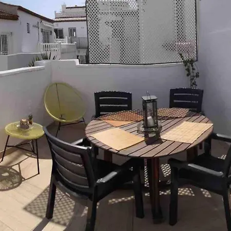 Modern In Shared Pool 65 M² شقة