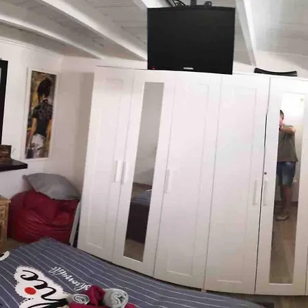 Modern In Shared Pool 65 M² شقة